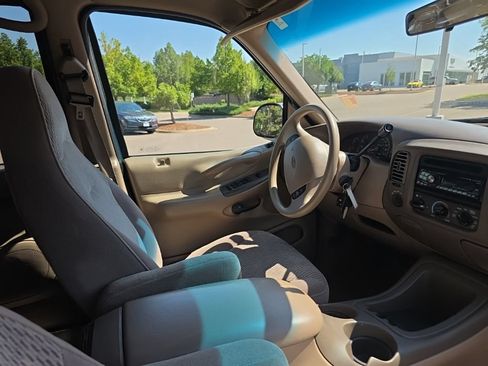 Used 1998 Ford Expedition XLT AWD/4WD image 28
