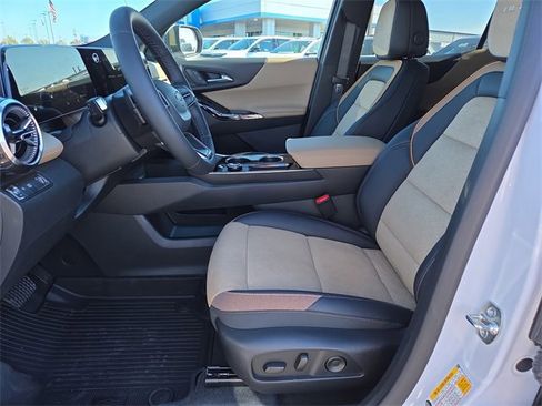 New 2026 Chevrolet Equinox ACTIV w/ Convenience Package III image 10