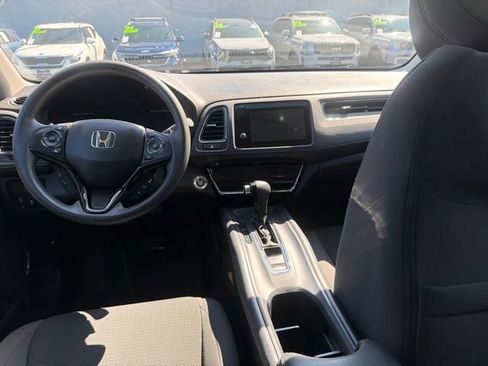 Used 2021 Honda HR-V EX image 10