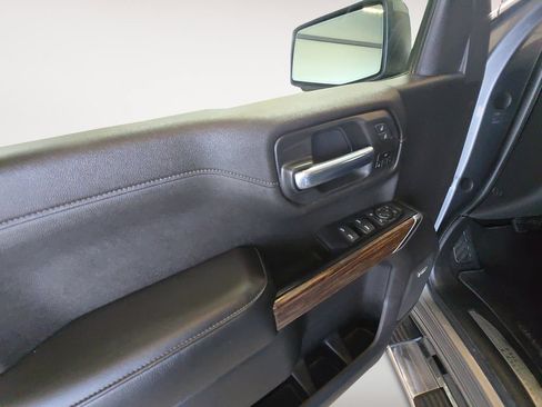 Used 2020 Chevrolet Silverado 1500 High Country w/ Technology Package AWD/4WD image 10