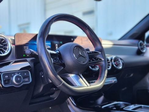 Used 2024 Mercedes-Benz CLA 250 4MATIC image 18