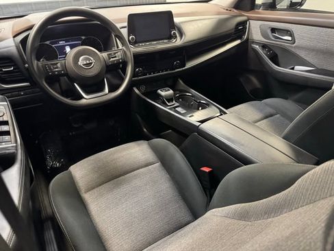 Used 2023 Nissan Rogue SV FWD image 7