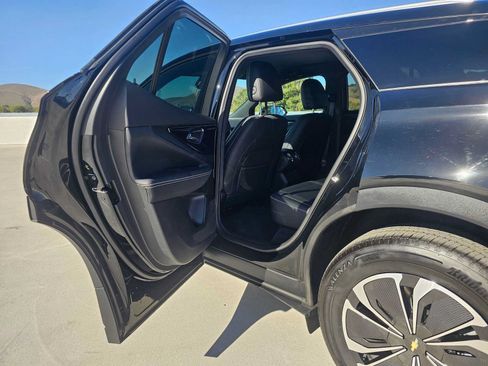 Used 2024 Chevrolet Blazer EV LT AWD/4WD image 16