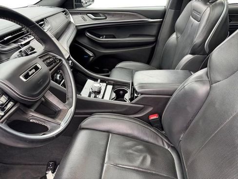 Used 2022 Jeep Grand Cherokee L Overland w/ Luxury Tech Group IV AWD/4WD image 19