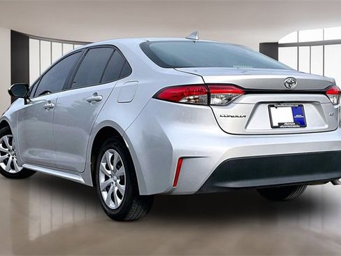 Used 2024 Toyota Corolla LE image 4
