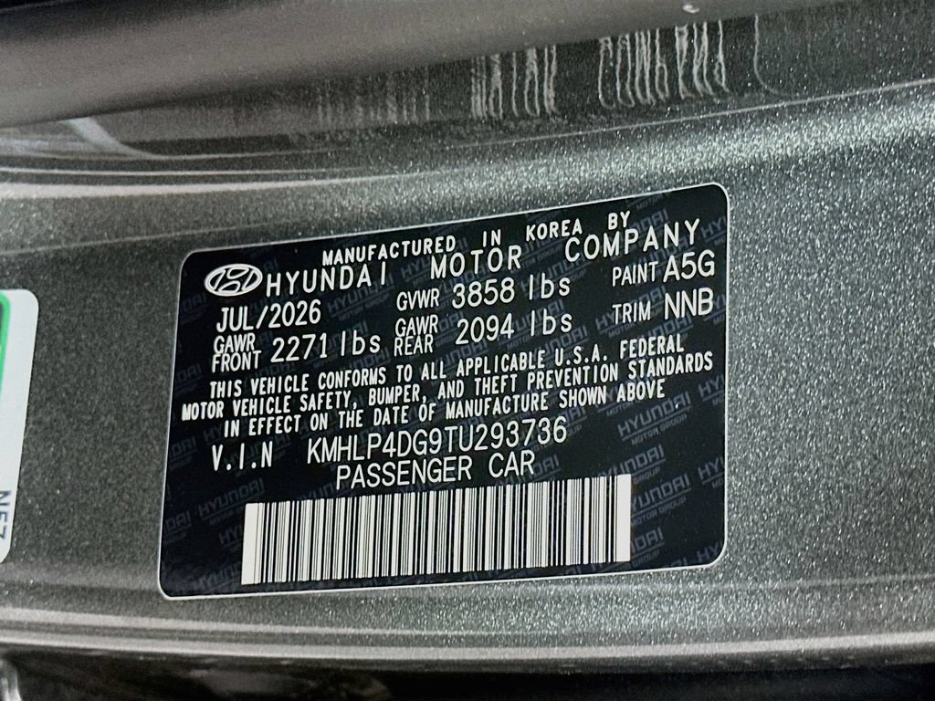 New 2026 Hyundai Elantra Limited FWD image 23