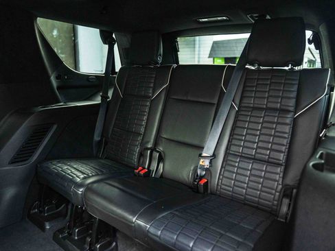 Used 2021 Cadillac Escalade Sport Platinum w/ LPO, ONYX Package AWD/4WD image 23