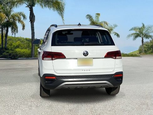 Used 2024 Volkswagen Taos S FWD image 4