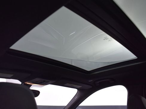 Used 2017 BMW X1 xDrive28i image 25