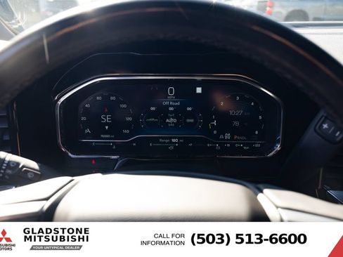 Used 2023 Chevrolet Silverado 1500 LT w/ Leather Package AWD/4WD image 13
