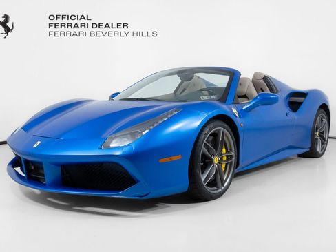 Used 2018 Ferrari 488 Spider image 1