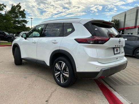 Used 2026 Nissan Rogue SL AWD/4WD image 8