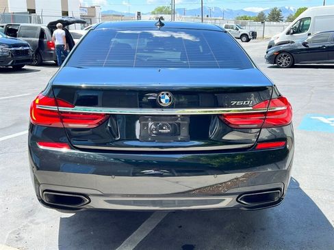 Used 2019 BMW 750i w/ M Sport Package RWD image 6
