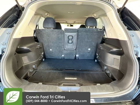 Used 2016 Nissan Rogue S AWD/4WD image 14