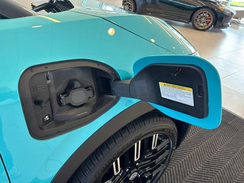 New 2026 Nissan Leaf Platinum+ w/ Cargo Package (Platinum+) image 30