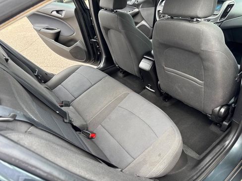 Used 2018 Chevrolet Cruze LT w/ Convenience Package FWD image 22