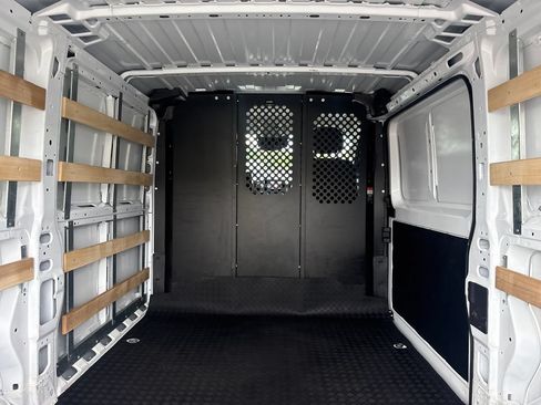 Used 2025 RAM ProMaster 2500 w/ U-Haul Equipment Group FWD image 16