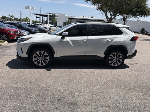 Used 2023 Toyota RAV4 XLE Premium FWD image 6