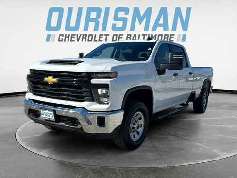 Used 2025 Chevrolet Silverado 3500 W/T w/ WT/CX Safety Package AWD/4WD image 2