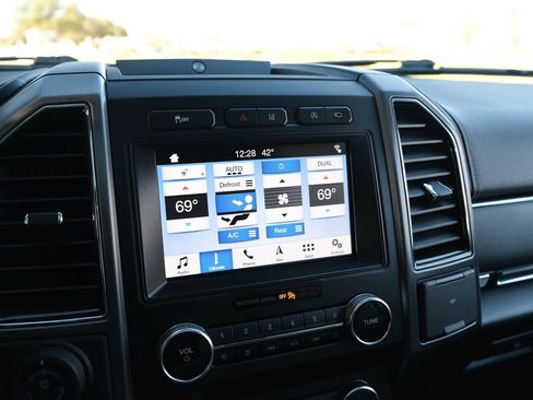 Used 2019 Ford Expedition Max Platinum image 35