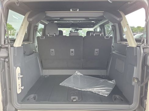 New 2026 Ford Bronco Big Bend w/ Black Diamond Package AWD/4WD image 13