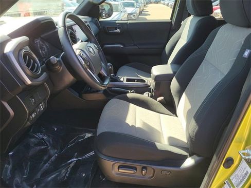 Used 2023 Toyota Tacoma TRD Sport image 17