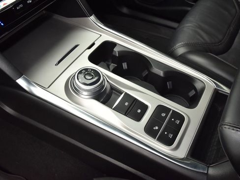Used 2023 Ford Explorer Platinum w/ Technology Package RWD image 32