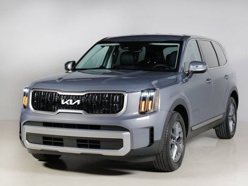 Used 2025 Kia Telluride LX image 25