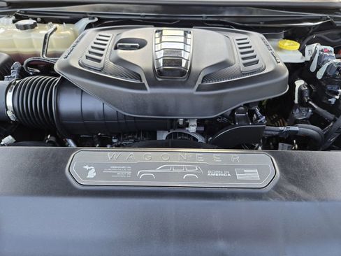 Used 2024 Jeep Wagoneer Series II w/ Flexible Seating Group RWD image 31