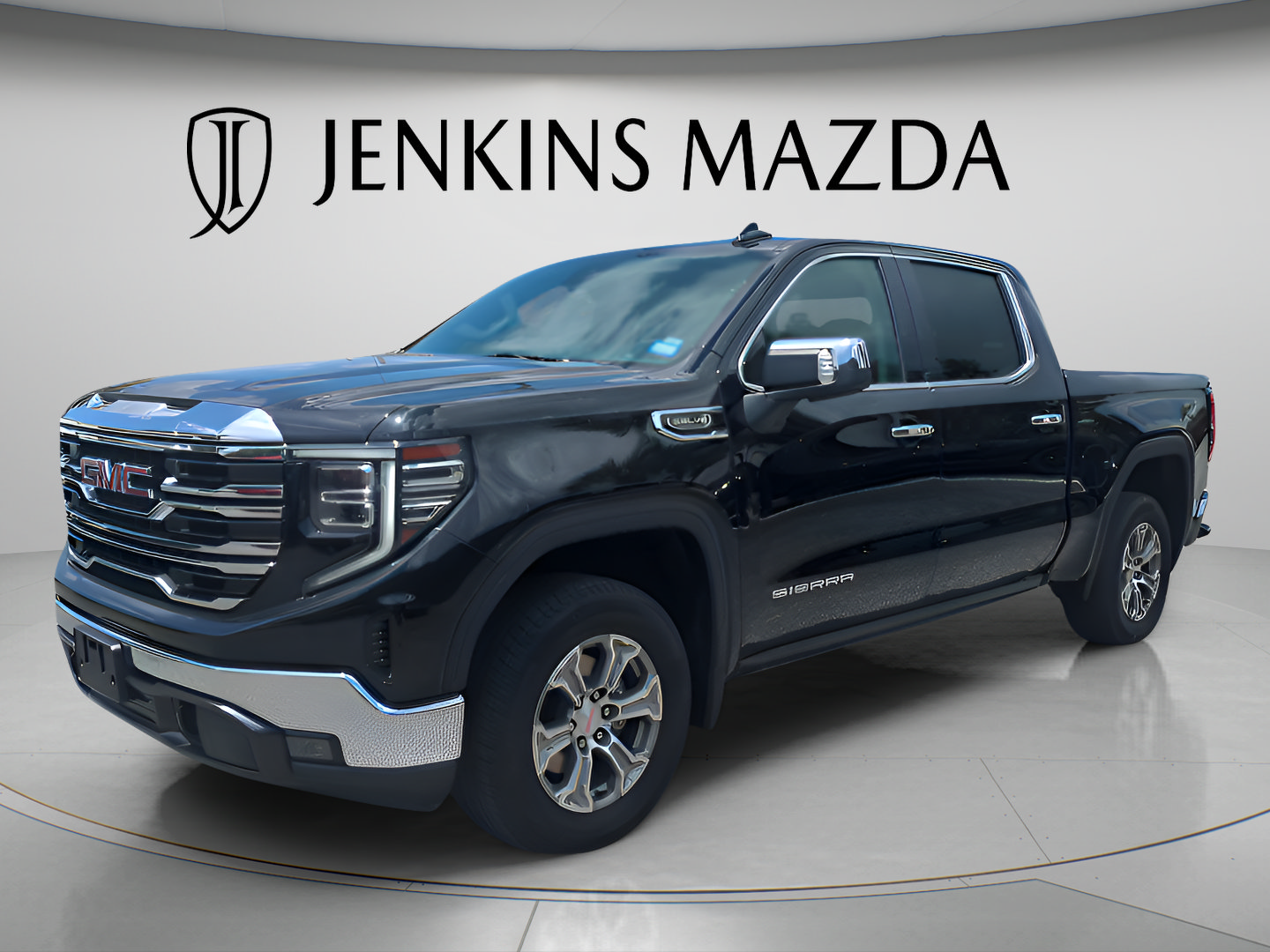 Used 2025 GMC Sierra 1500 SLT RWD image 4