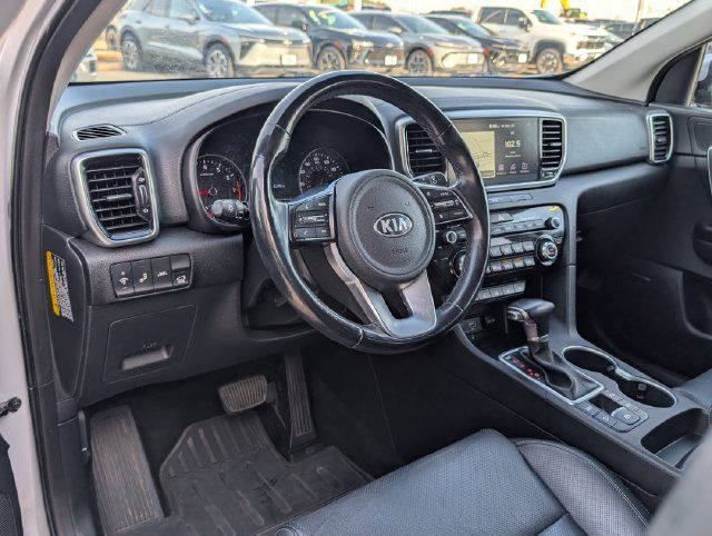 Used 2020 Kia Sportage EX w/ EX Technology Package FWD image 5