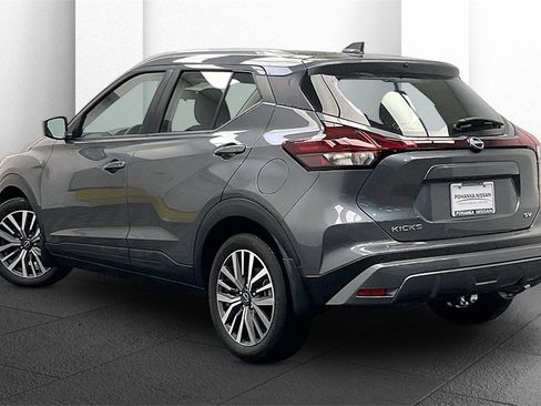 Certified 2023 Nissan Kicks SV image 9
