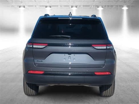 New 2025 Jeep Grand Cherokee Limited image 7