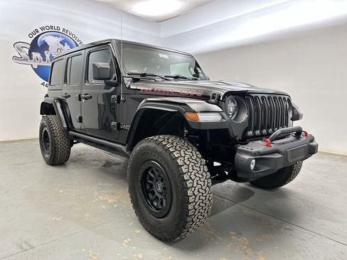 Used 2022 Jeep Wrangler Unlimited Rubicon w/ Steel Bumper Group AWD/4WD image 13