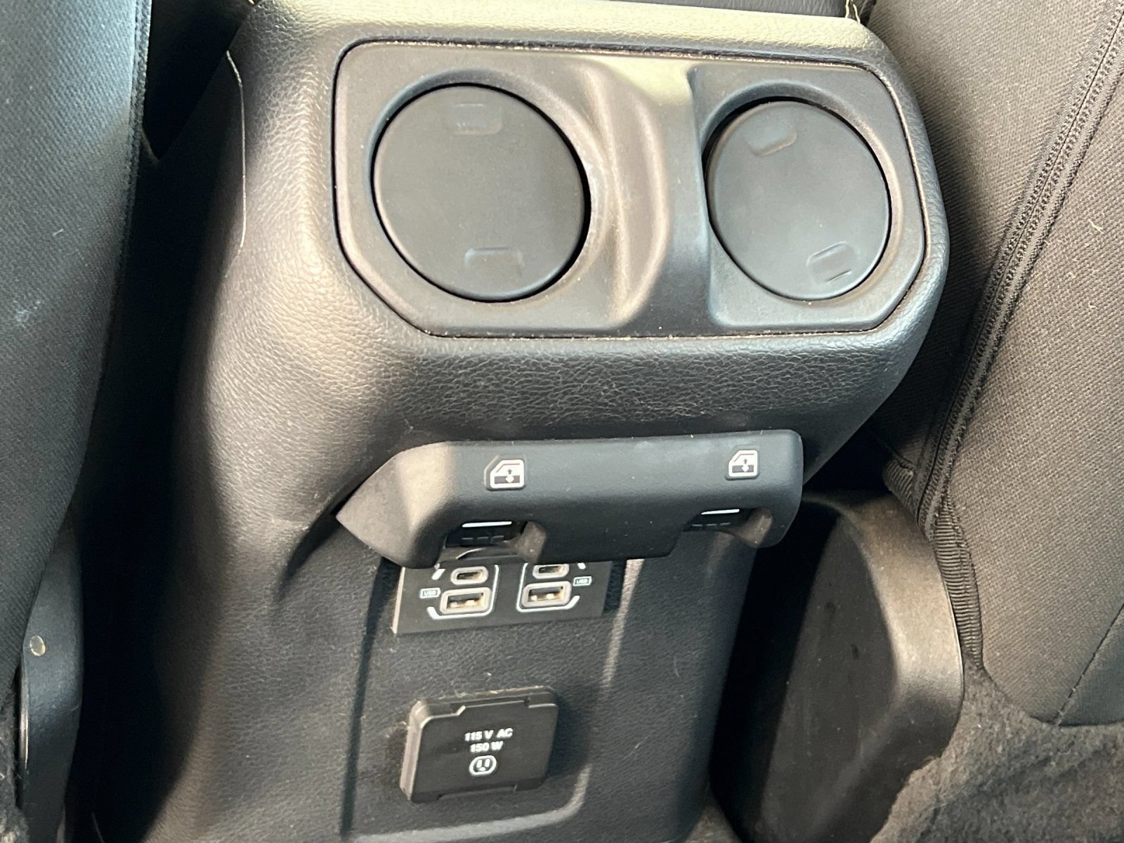 Used 2023 Jeep Wrangler Unlimited Sahara w/ Cold Weather Group AWD/4WD image 34