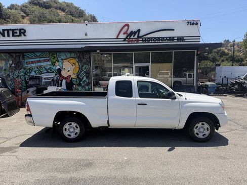Used 2012 Toyota Tacoma 2WD Access Cab w/ SR5 Pkg image 5