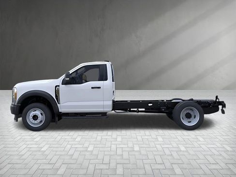 New 2026 Ford F550 4x4 Regular Cab Super Duty w/ Snow Plow Prep Package image 4