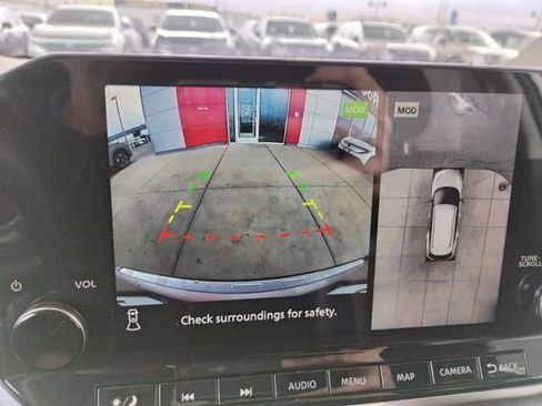 Used 2021 Nissan Rogue SL w/ Premium Package image 24