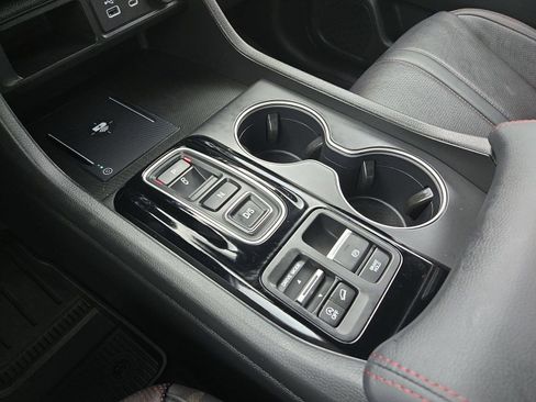 Used 2025 Honda Pilot Black Edition image 26