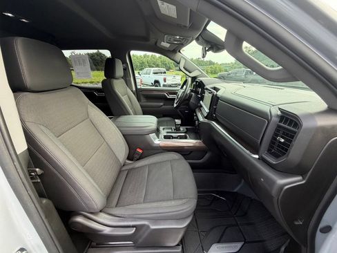 Used 2025 Chevrolet Silverado 1500 RST w/ Convenience Package II AWD/4WD image 23