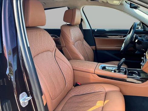 Used 2020 BMW 750i xDrive w/ Autobahn Package AWD/4WD image 8
