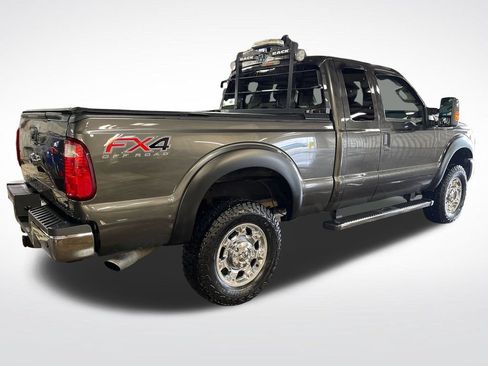 Used 2016 Ford F250 XLT w/ XLT Premium Package AWD/4WD image 5
