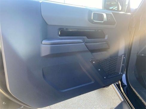 Certified 2024 Ford Bronco Black Diamond image 12