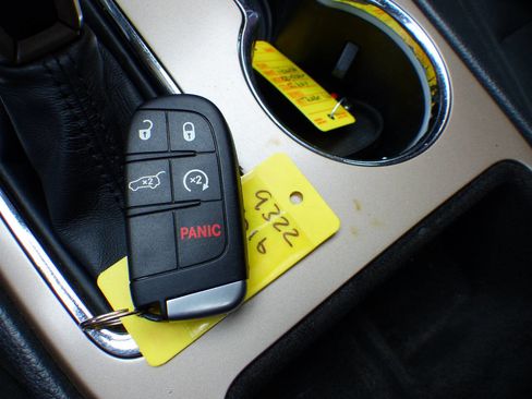 Used 2016 Jeep Grand Cherokee Laredo w/ Quick Order Package 23E image 27