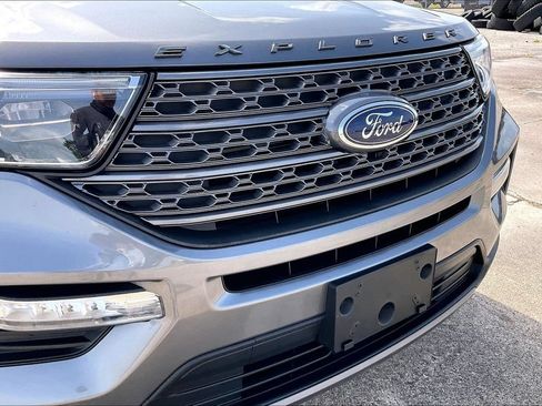 Used 2021 Ford Explorer XLT w/ Equipment Group 202A RWD image 34