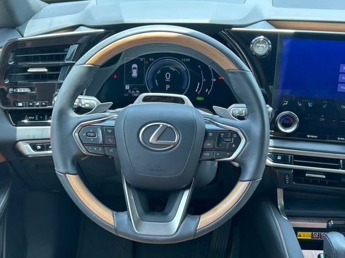 Used 2024 Lexus RX 350h AWD/4WD image 41