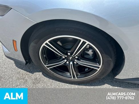 Used 2025 Ford Mustang Premium RWD image 12