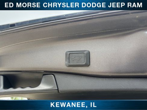 Used 2022 Toyota RAV4 XSE w/ XSE Grade Weather Package AWD/4WD image 20