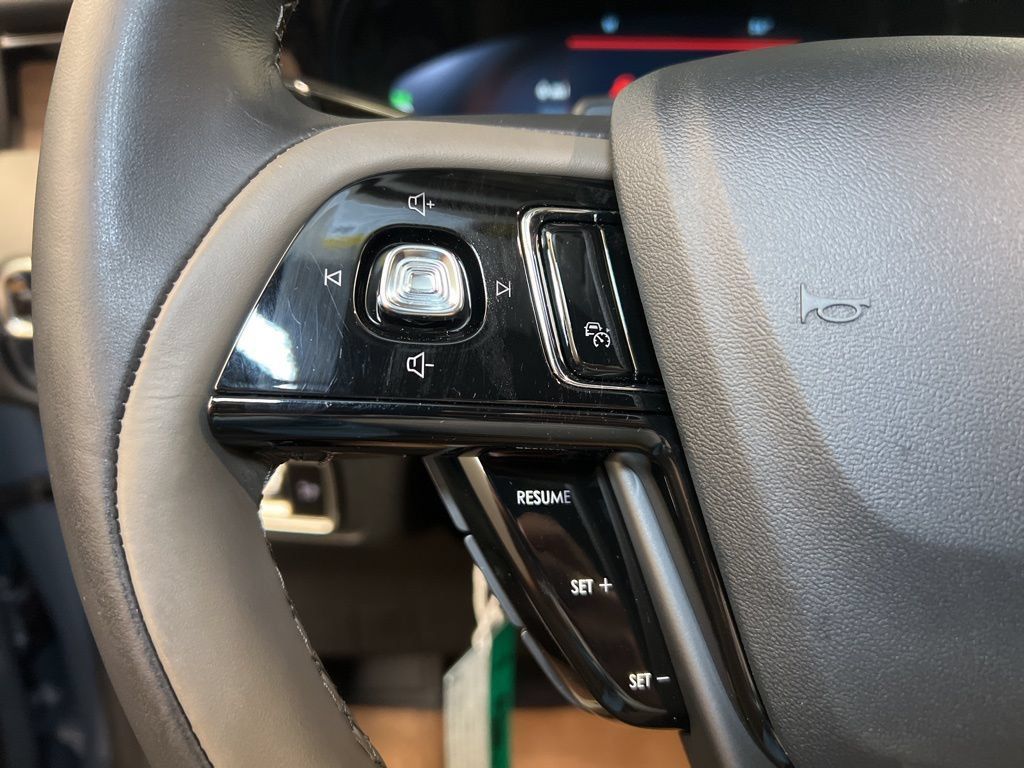 New 2025 Lincoln Corsair Grand Touring w/ Equipment Group 302A AWD/4WD image 17