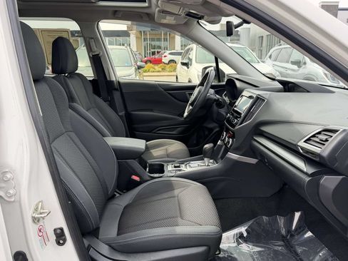 Used 2020 Subaru Forester Premium AWD/4WD image 12